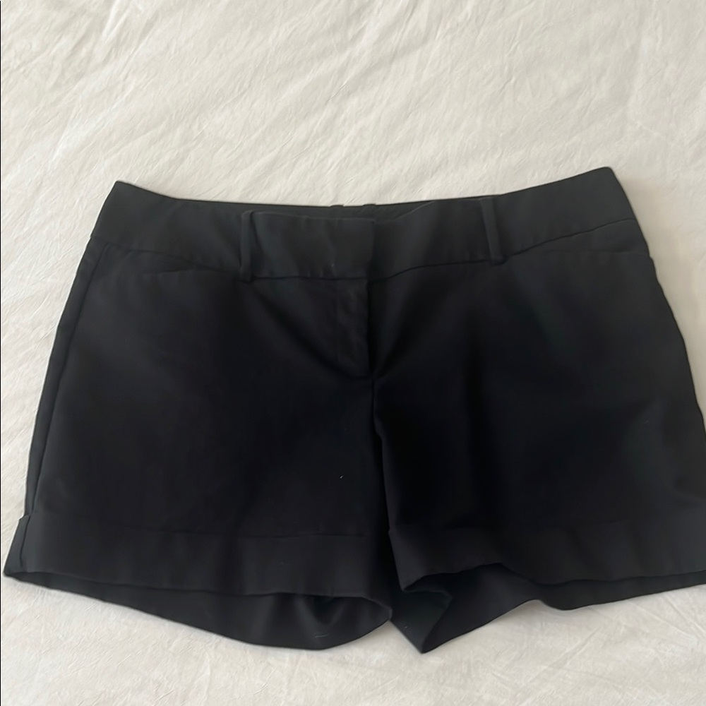 The Limited Drew Fit Black Shorts 4” inseam sz 14 EUC